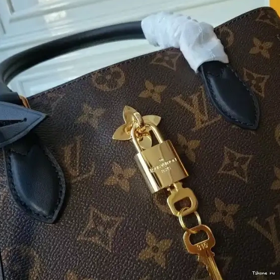 Affordable FLOWER TOTE Louis Vuitton 0522